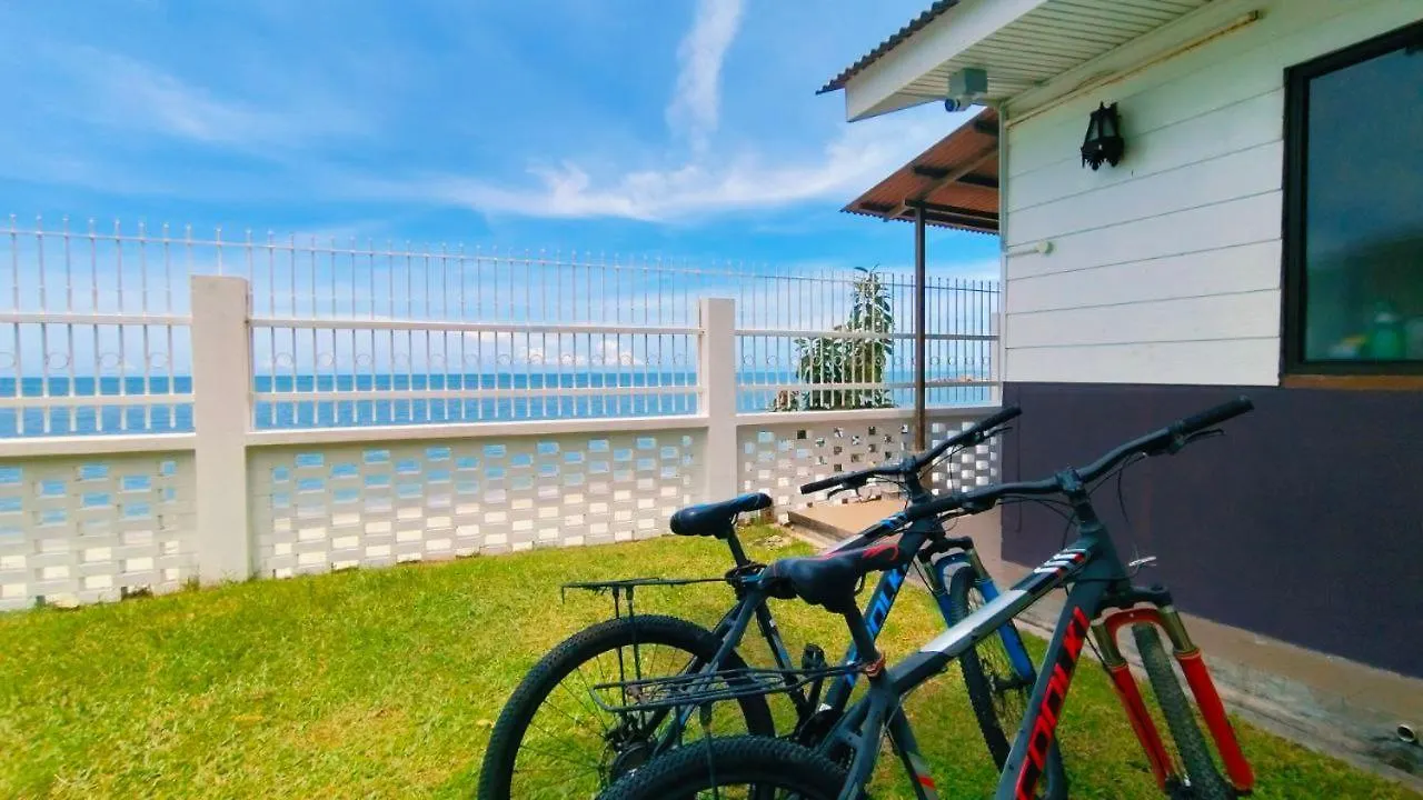 Beach-Front Mini-Chalet - Private Beach Access, Ktv, Seaview Pool, Bbq And Beyond! Tanjung Bungah  Tanjung Bungah (Penang)